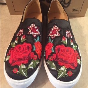 Brand New Dirty Laundry Shoes Size 10